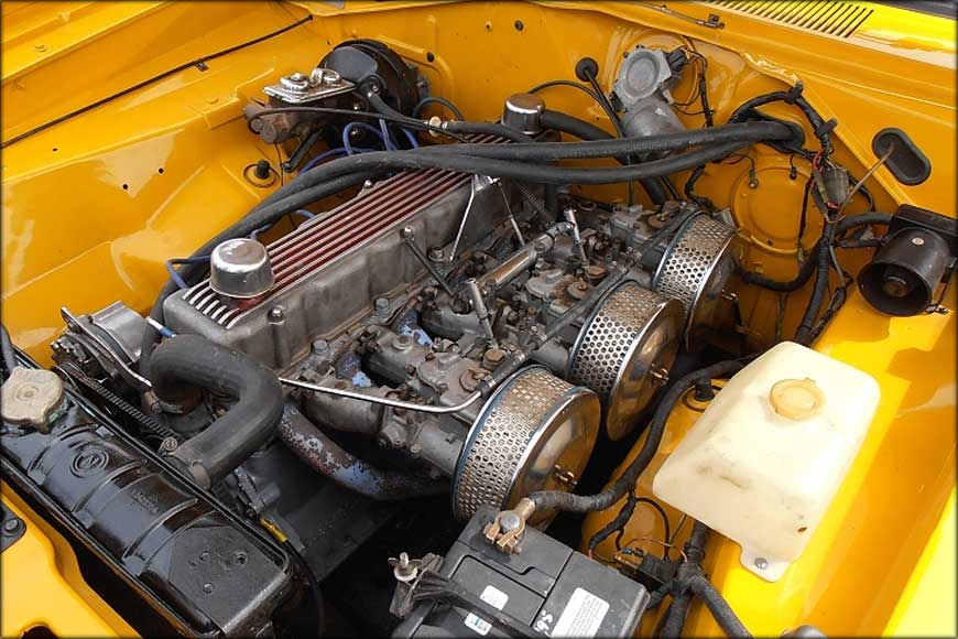 E49 Engine Bay